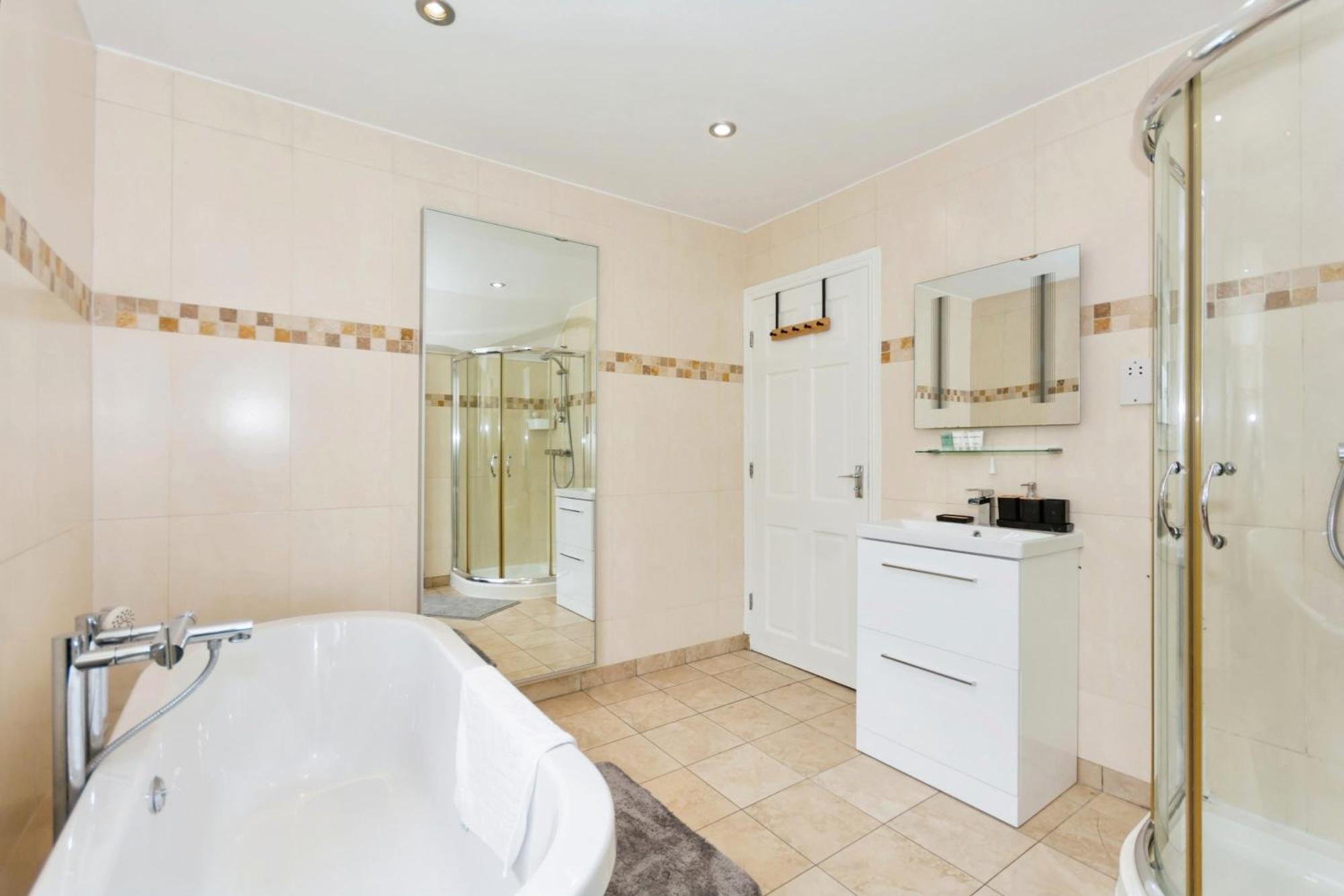 Modern 3 Bed Home - Solihull Centre Экстерьер фото